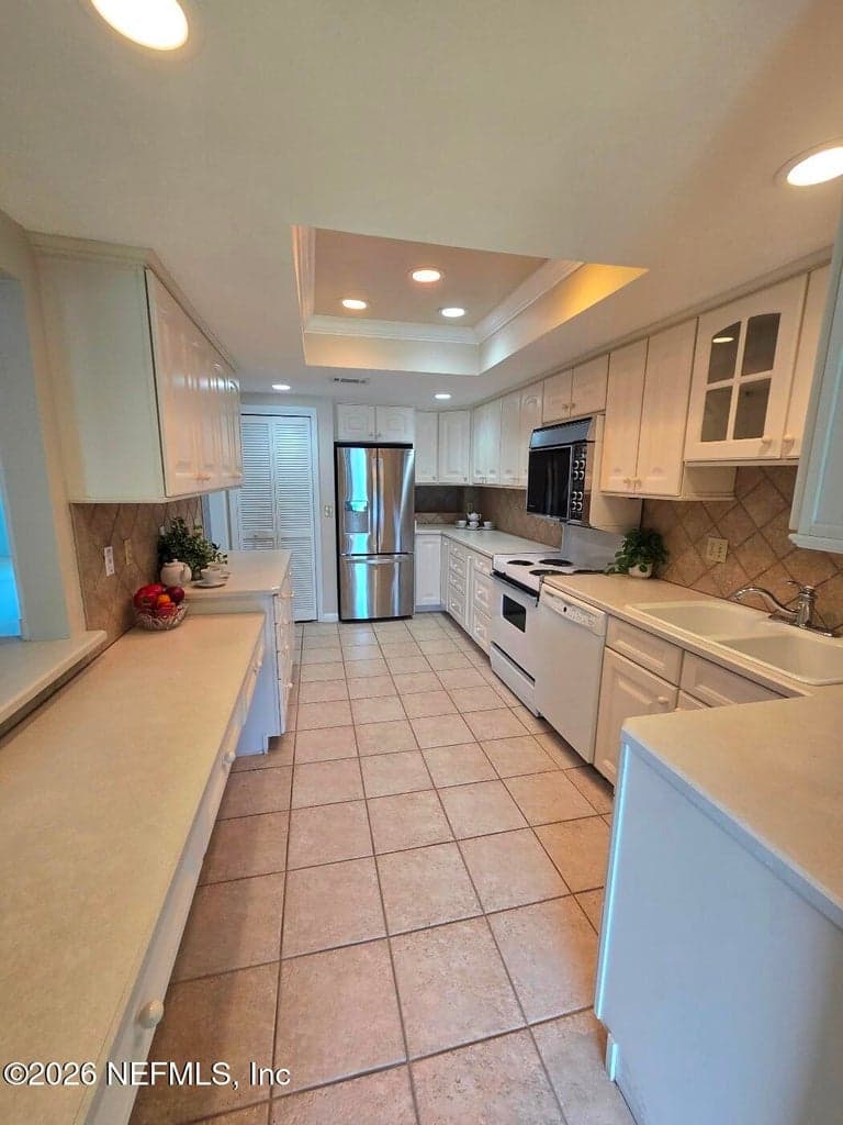 10014 LEISURE Lane N 42, Jacksonville, FL 32256, Jacksonville, FL - photo 2