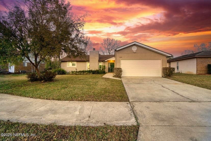 11613 LAKE RIDE Drive, Jacksonville, FL 32223