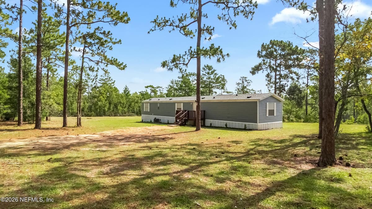 176 MELROSE LANDING Drive, Hawthorne, FL 32640, Hawthorne, FL - photo 3