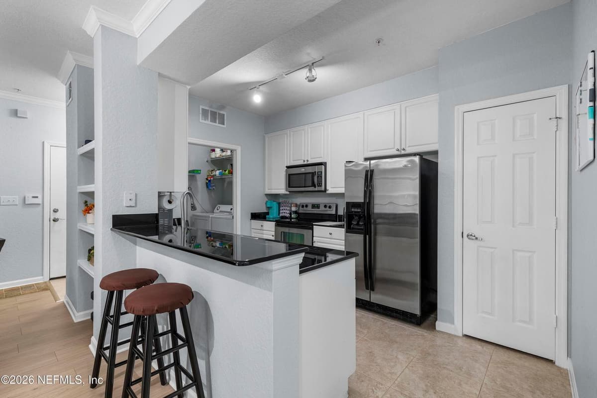8539 GATE Parkway W 1436, Jacksonville, FL 32216, Jacksonville, FL - photo 3