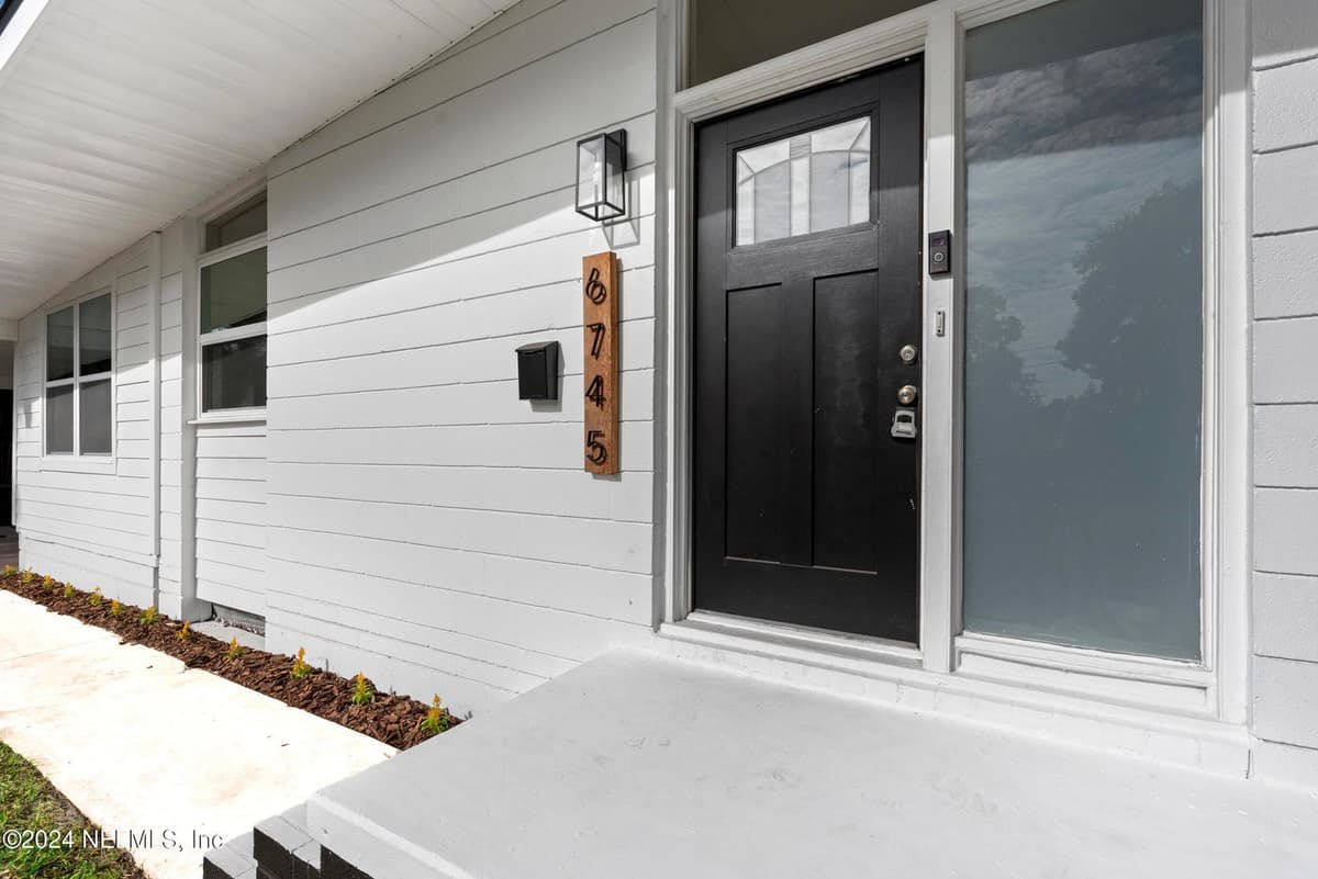 6745 LAURINA Place, Jacksonville, FL 32216, Jacksonville, FL - photo 2