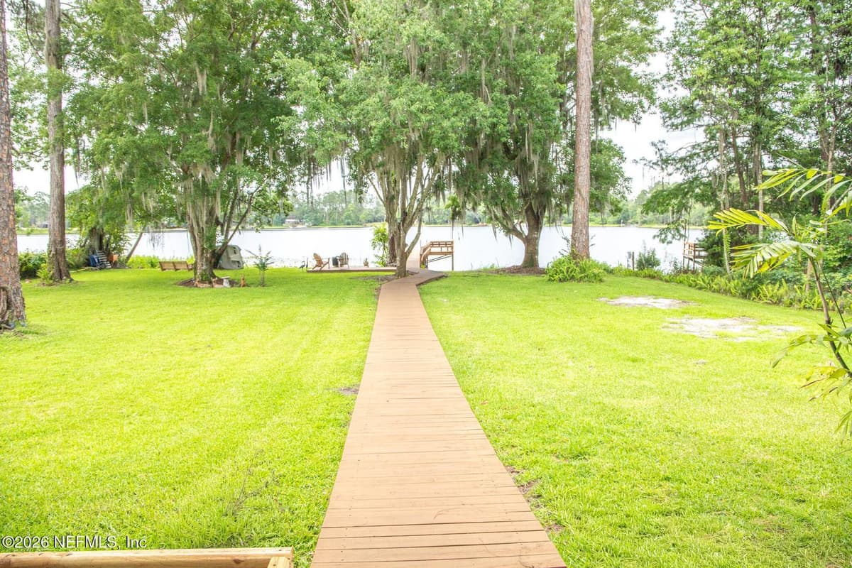 303 RILEY LAKE Drive, Hawthorne, FL 32640, Hawthorne, FL - photo 3